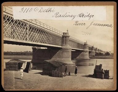 Lohe-ka-Pul, the Old Yamuna Bridge located in Delhi.