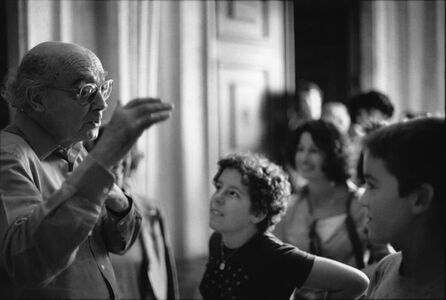 Palácio Nacional de Mafra, Portugal. Narrating stories to School Children.1989.